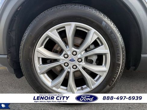 Used 2023 Ford Explorer XLT w/ Equipment Group 202A image 9