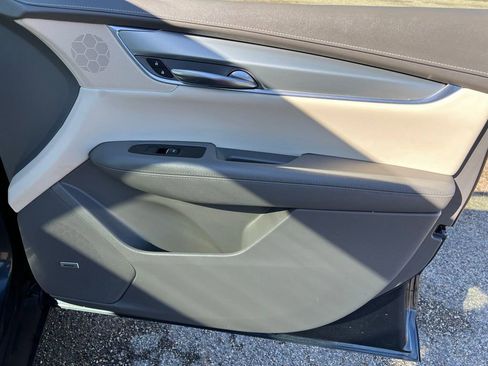 Used 2019 Cadillac XT5 Premium Luxury image 13