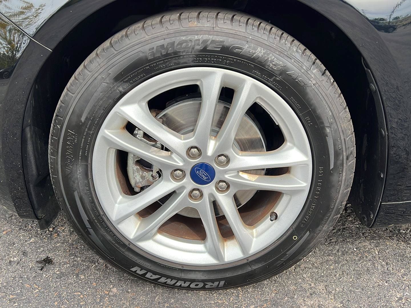 Used 2018 Ford Fusion SE w/ Fusion SE Technology Package FWD image 26