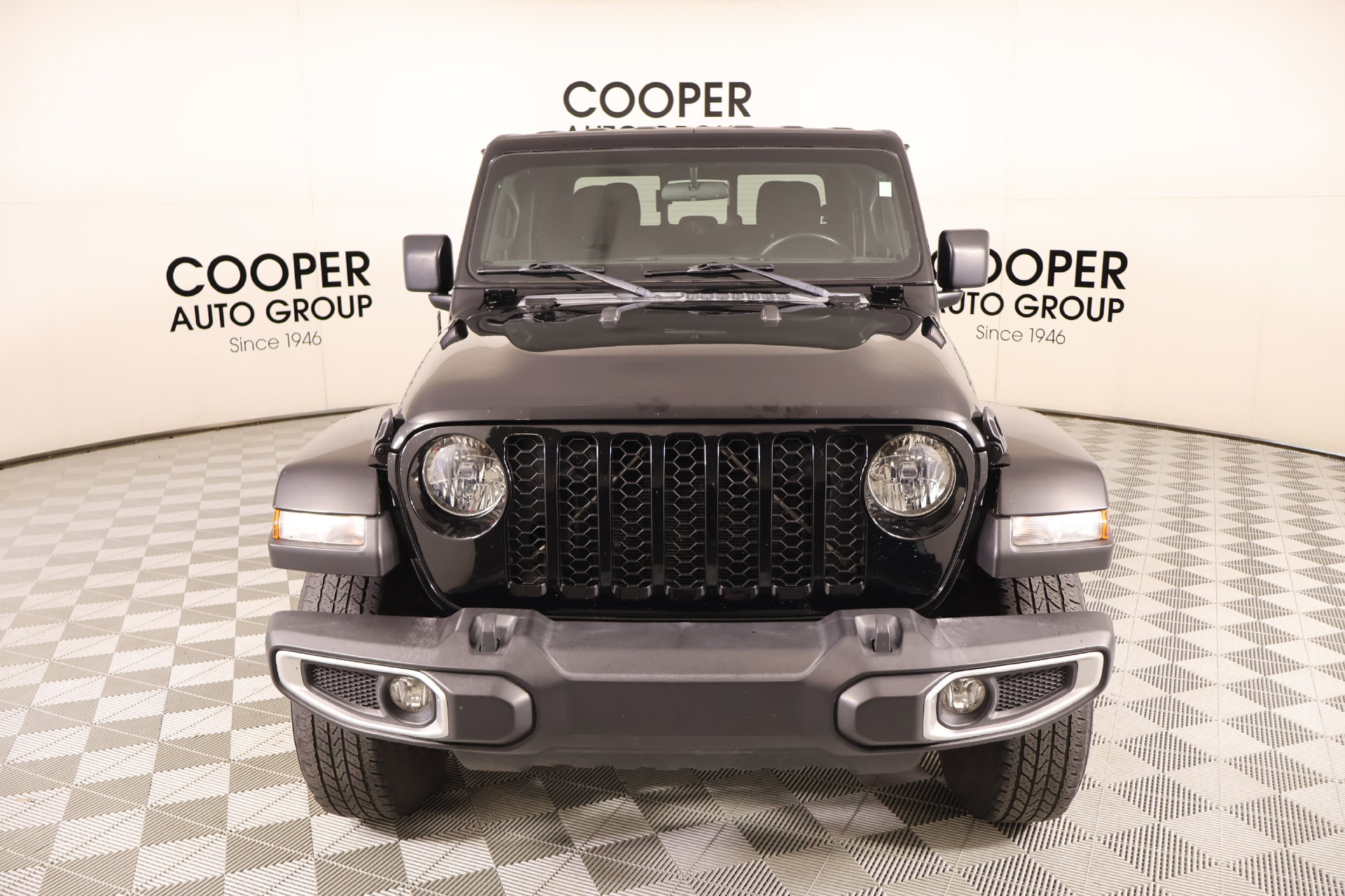 Used 2022 Jeep Gladiator Sport AWD/4WD image 8