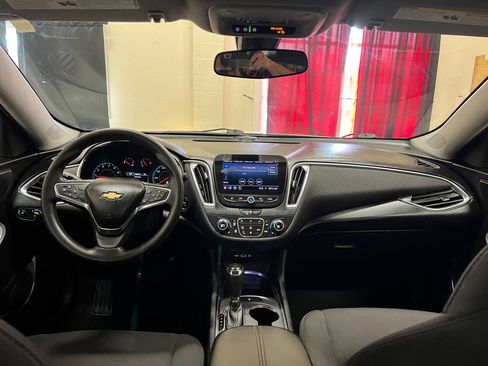 Used 2020 Chevrolet Malibu LT image 16