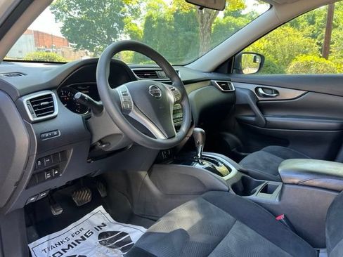 Used 2014 Nissan Rogue SV w/ SV Family Package AWD/4WD image 10