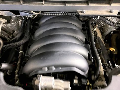 Used 2017 Chevrolet Silverado 1500 LTZ Z71 w/ Midnight Edition image 31