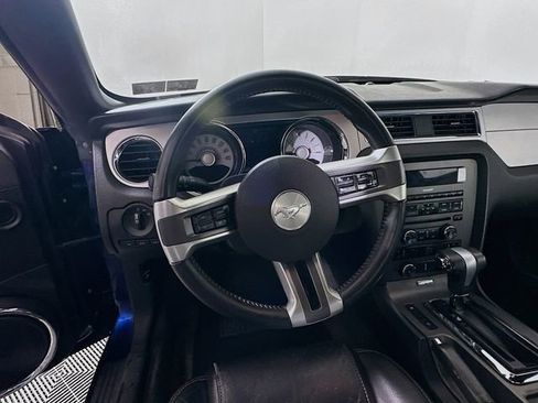 Used 2011 Ford Mustang Premium image 12