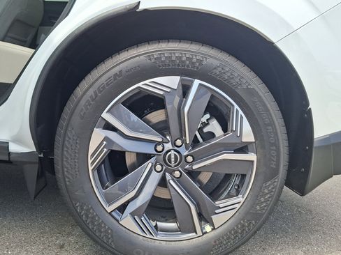 New 2026 Nissan Murano SV AWD/4WD image 17