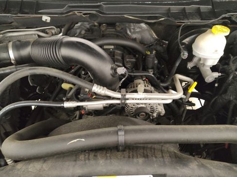 Used 2020 RAM 1500 Tradesman w/ Chrome Plus Package RWD image 30