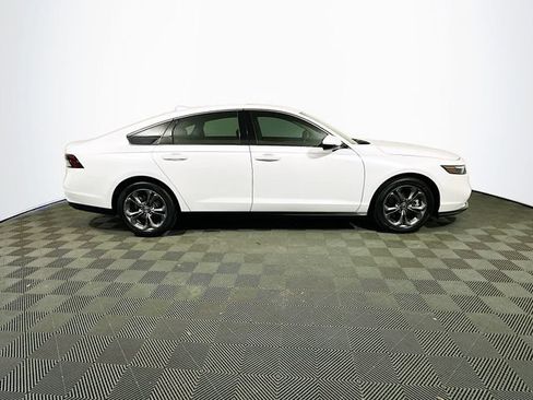 Used 2023 Honda Accord EX-L image 9
