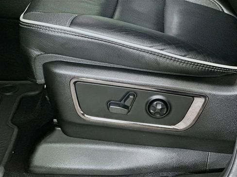 Used 2025 RAM 1500 Limited image 23