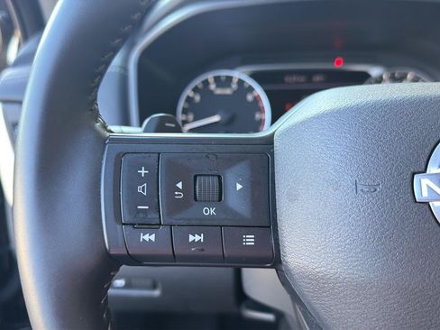 Used 2025 Nissan Rogue SV FWD image 21