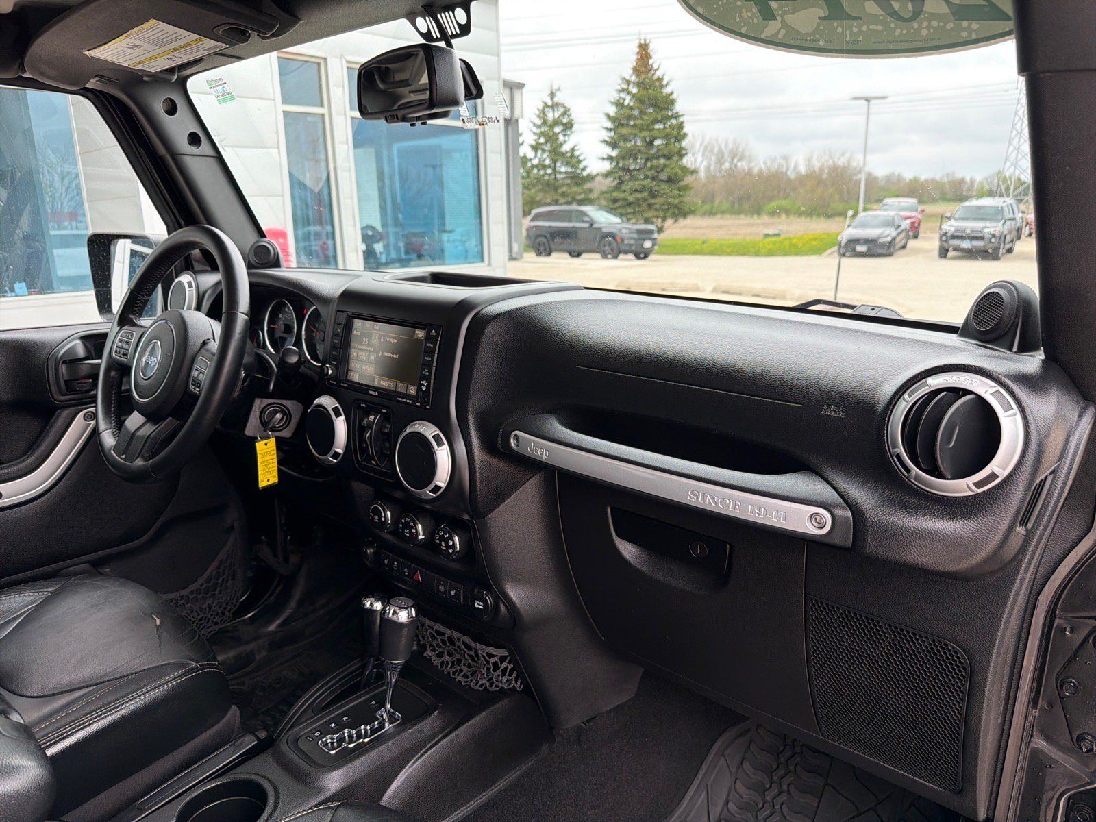 Used 2014 Jeep Wrangler Unlimited Rubicon w/ Connectivity Group AWD/4WD image 24
