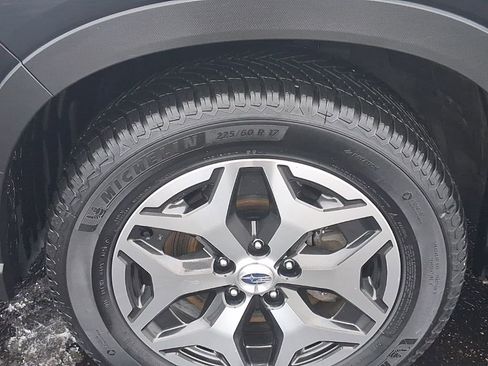 Used 2023 Subaru Forester Premium image 12