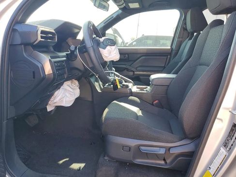 Used 2025 Toyota 4Runner SR5 AWD/4WD image 7