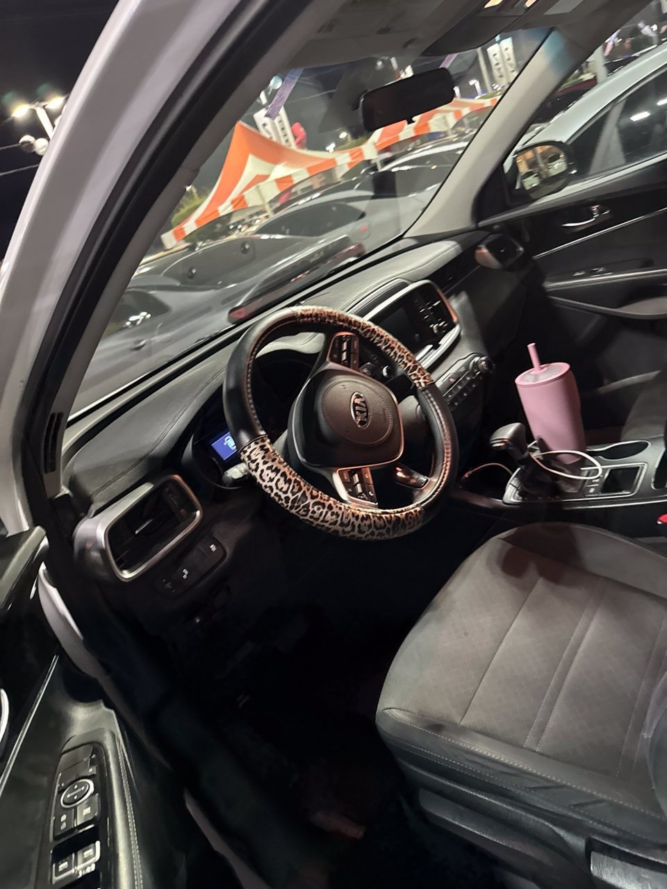 Used 2020 Kia Sorento LX AWD/4WD image 3