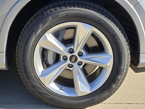 New 2026 Audi Q7 3.0T Premium image 16