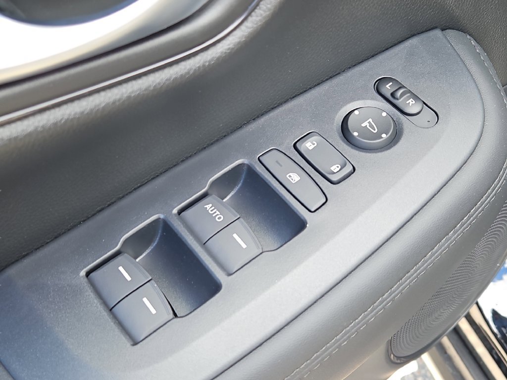 New 2027 Honda HR-V LX image 14