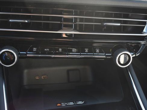 New 2026 Chevrolet Traverse High Country w/ LPO, Floor Liner Package image 28