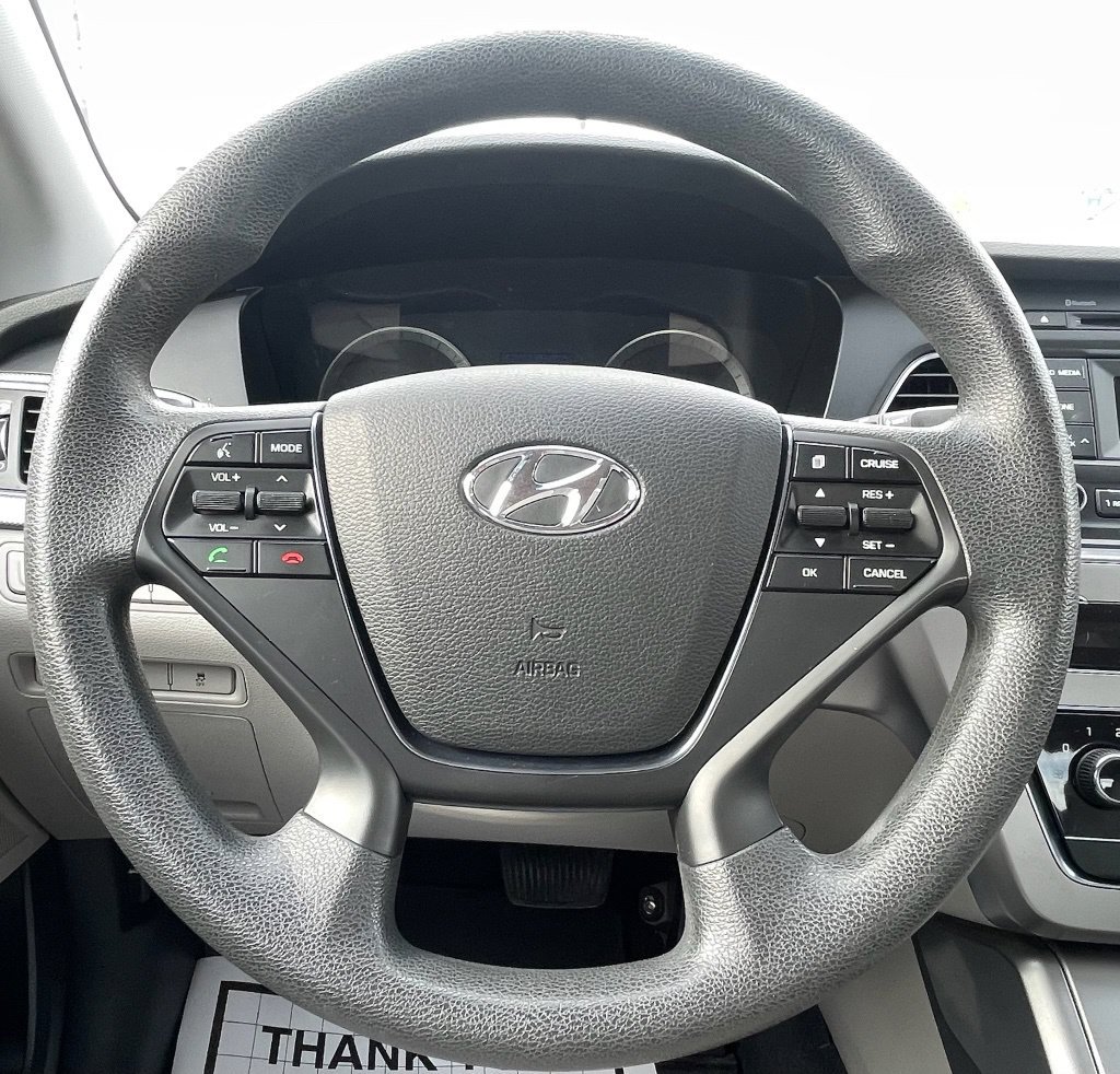 Used 2015 Hyundai Sonata SE FWD image 15