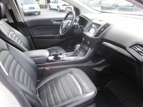 Used 2017 Ford Edge SEL w/ Equipment Group 201A image 16