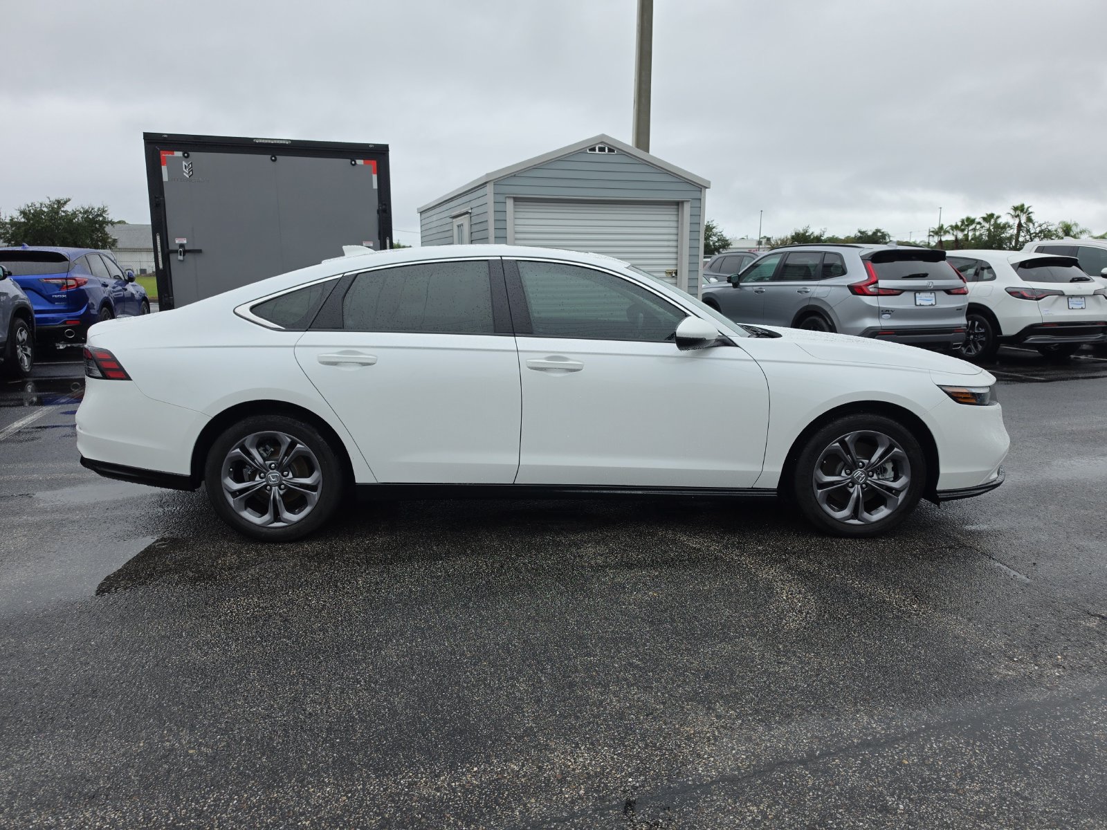 Used 2025 Honda Accord EX-L image 2