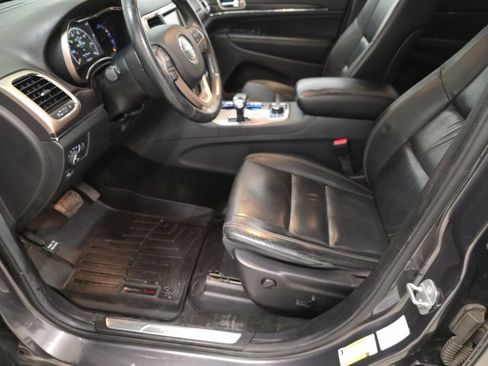 Used 2014 Jeep Grand Cherokee Limited w/ Trailer Tow Group IV image 12