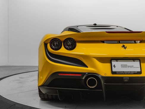 Used 2021 Ferrari F8 Tributo image 49