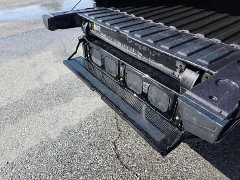 Certified 2021 GMC Sierra 1500 AT4 w/ AT4 Preferred Package image 11