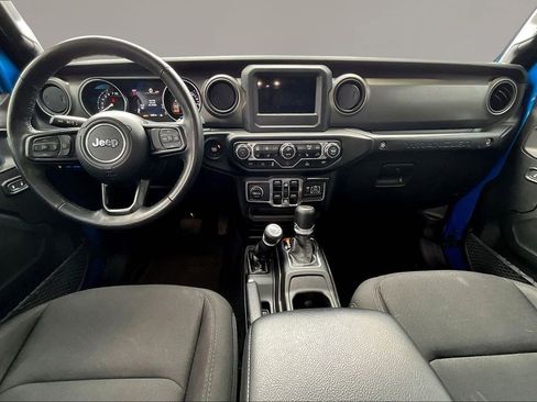 Used 2023 Jeep Wrangler Unlimited w/ Cold Weather Group image 7