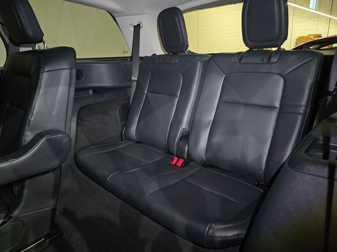 New 2026 Lincoln Aviator Premiere image 32