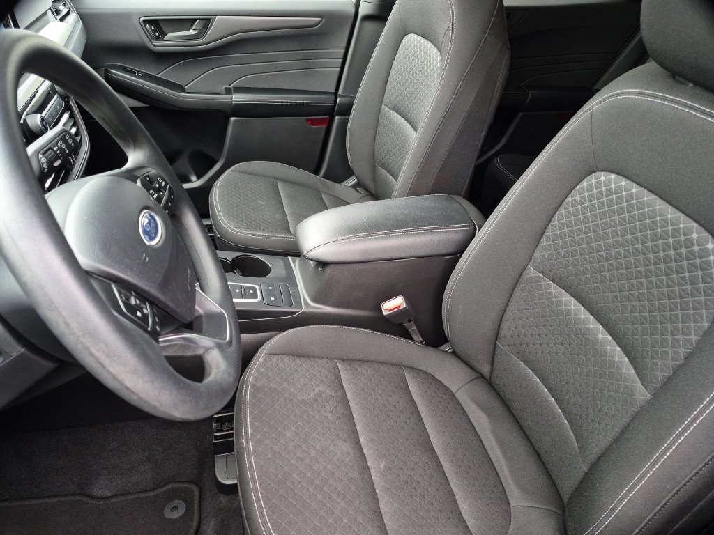 Used 2025 Ford Escape Active AWD/4WD image 25