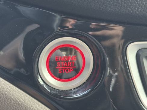 Used 2022 Honda Pilot Touring image 22