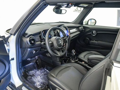 Used 2022 MINI Cooper Convertible image 17