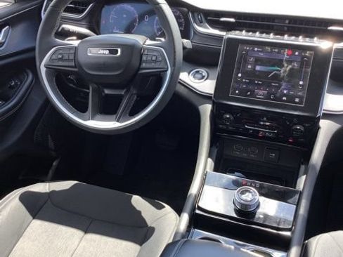 Certified 2023 Jeep Grand Cherokee L Laredo w/ Luxury Tech Group I AWD/4WD image 12