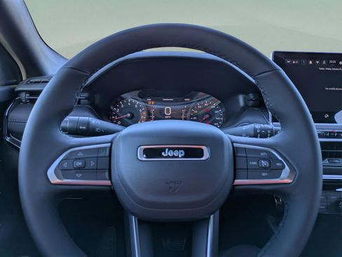 New 2026 Jeep Compass Latitude AWD/4WD image 11