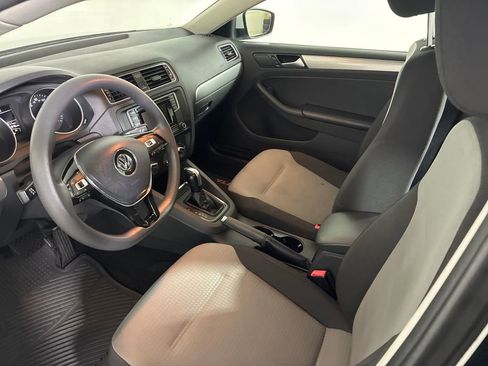 Used 2018 Volkswagen Jetta S w/ Cold Weather Package image 18