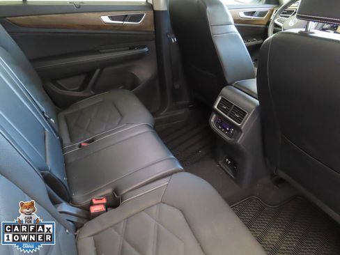 Used 2024 Volkswagen Atlas SE image 26