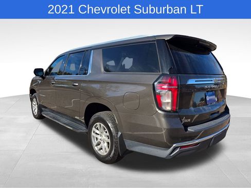 Used 2021 Chevrolet Suburban LT image 6