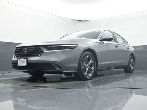 Used 2025 Honda Accord EX-L image 8