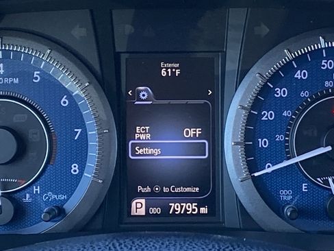 Certified 2017 Toyota Sienna XLE Premium image 23