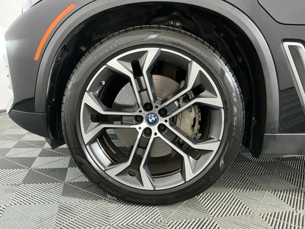 Used 2022 BMW X5 xDrive45e w/ Premium Package AWD/4WD image 34