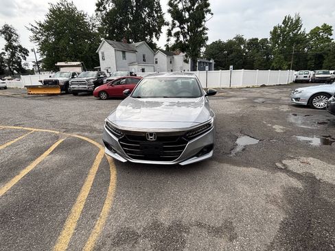 Used 2021 Honda Accord Sport image 3