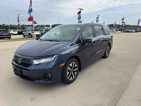 New 2026 Honda Odyssey EX-L image 1