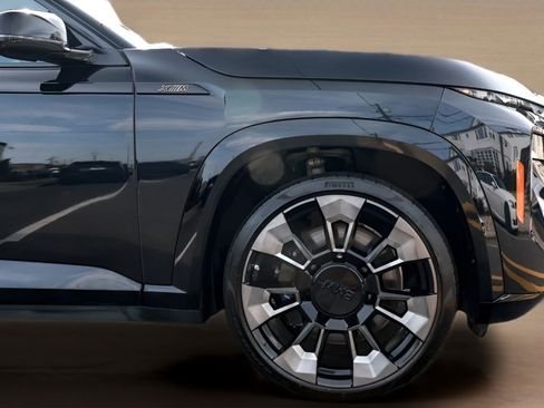 Used 2024 BMW XM image 11