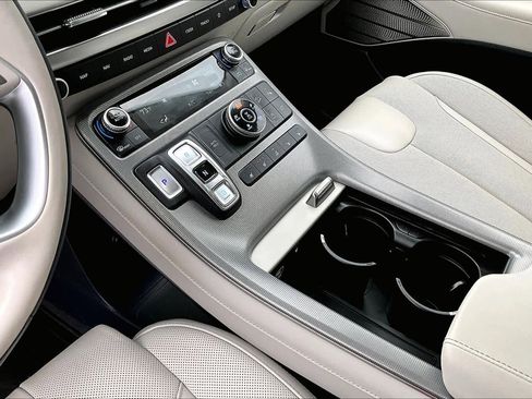 Used 2024 Hyundai Palisade Calligraphy image 17