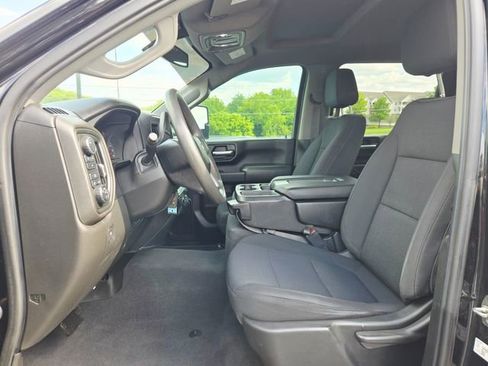 Used 2022 Chevrolet Silverado 2500 Custom w/ Custom Value Package AWD/4WD image 15
