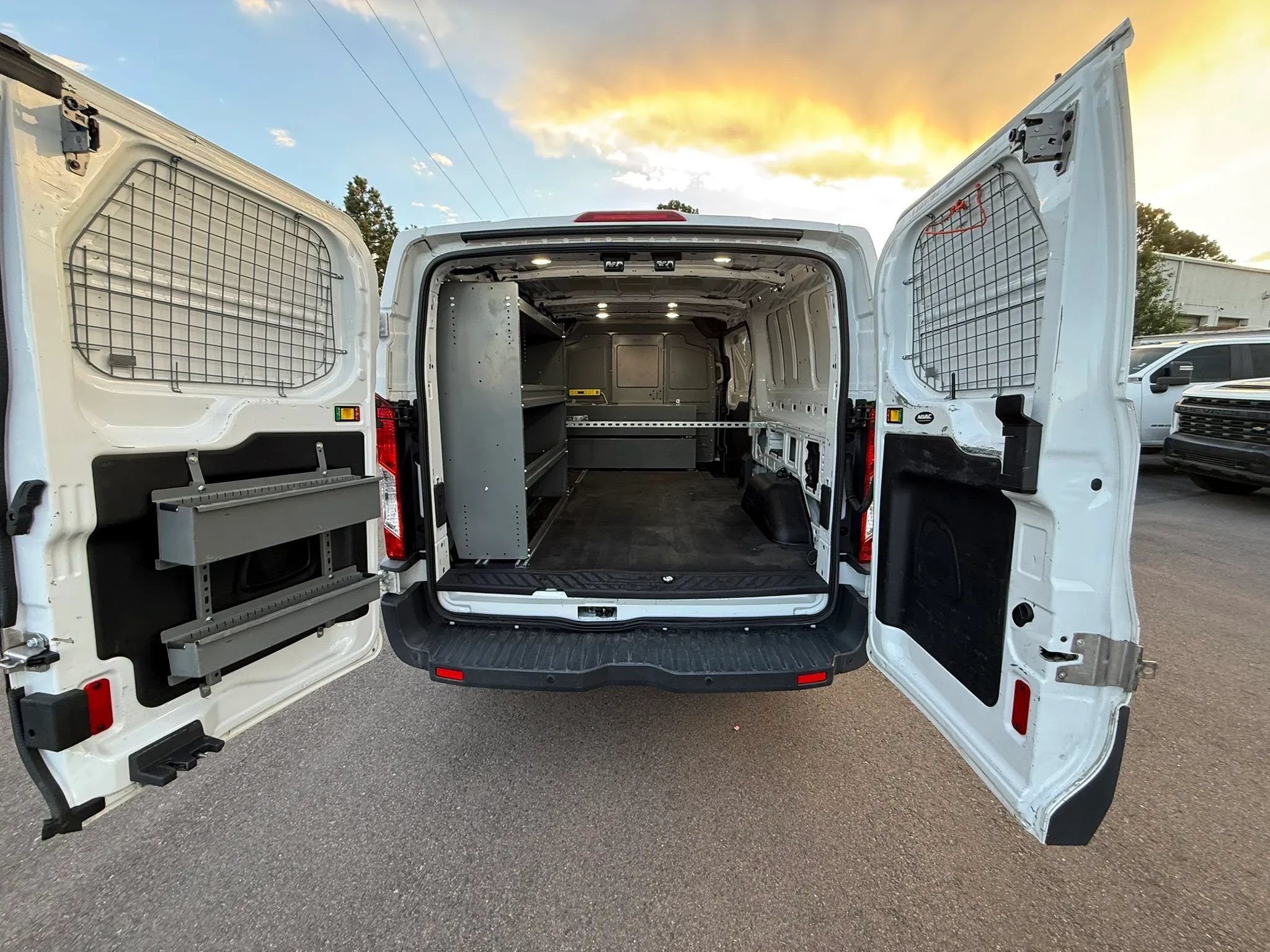 Used 2018 Ford Transit 350 148 Low Roof RWD image 22