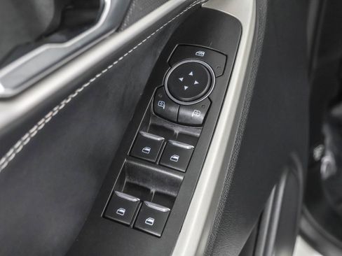 Used 2021 Ford Explorer XLT w/ Equipment Group 202A image 36