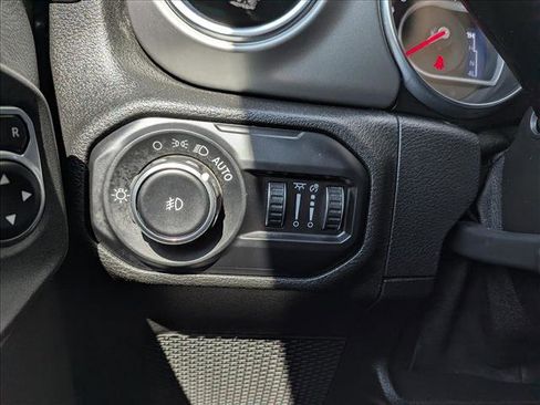 Used 2021 Jeep Wrangler Rubicon AWD/4WD image 28