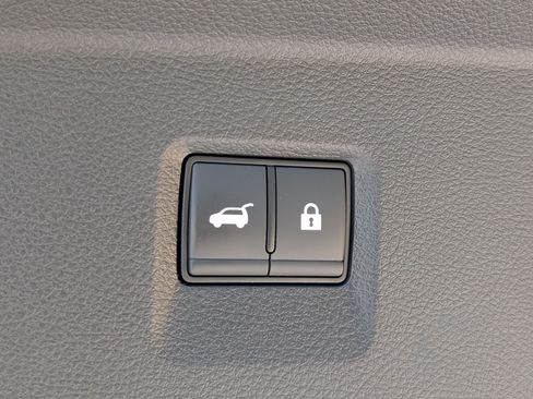 Used 2025 INFINITI QX60 Luxe w/ Vision Package FWD image 19