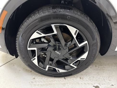 Certified 2023 Kia Sportage SX image 35