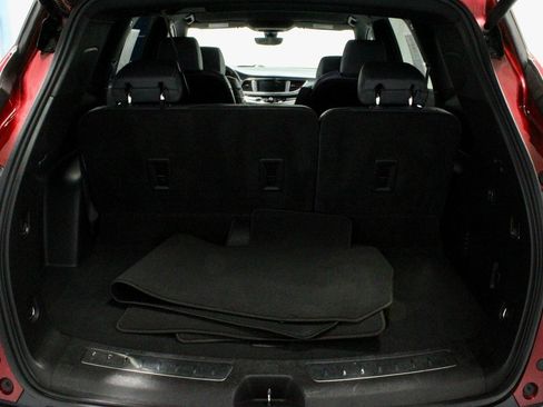 Used 2024 Buick Enclave Premium image 15